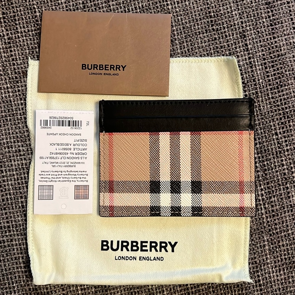 Burberry card holder